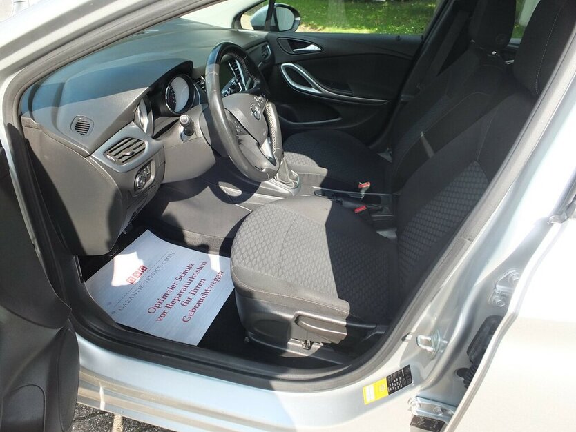 Opel Astra EDITION START-STOP NAVI KLIMA TEMPOMAT 98.758 km 9.904 € Köln 50858