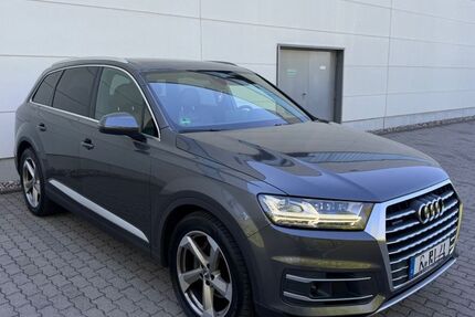 Audi Q7 184.000 km 28.999 &euro; Bonn 53127