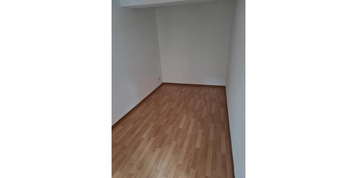 Etagenwohnung Sondershausen - 4 Zimmer, 101 m&sup2;, 610&euro; | Angebot:26621278