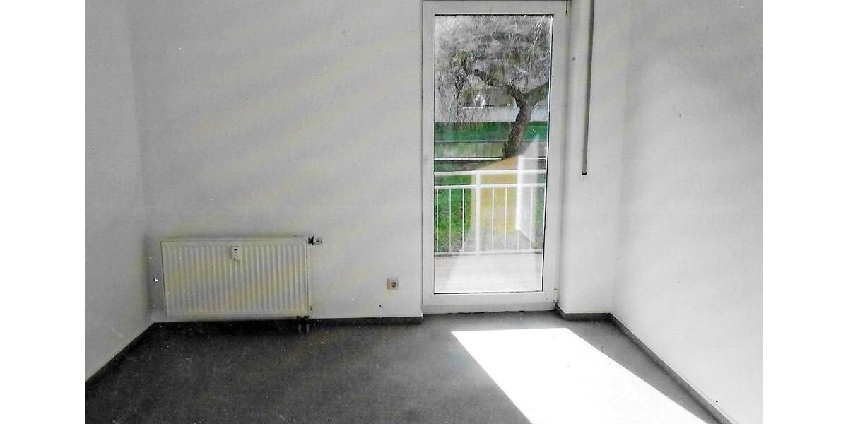 Erdgeschoßwohnung Schmölln - 2 Zimmer, 39 m&sup2;, 39.000&euro; | Angebot:26227088