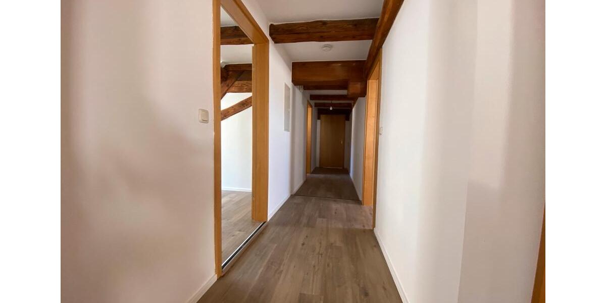 Dachgeschoßwohnung Höchstadt an der Aisch - 3 Zimmer, 79 m&sup2;, 980&euro; | Angebot:26653334