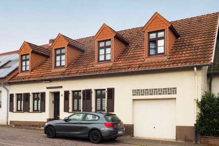 Haus zum Kaufen in Mandelbachtal 249.000 € 177 m² 7 zimmer