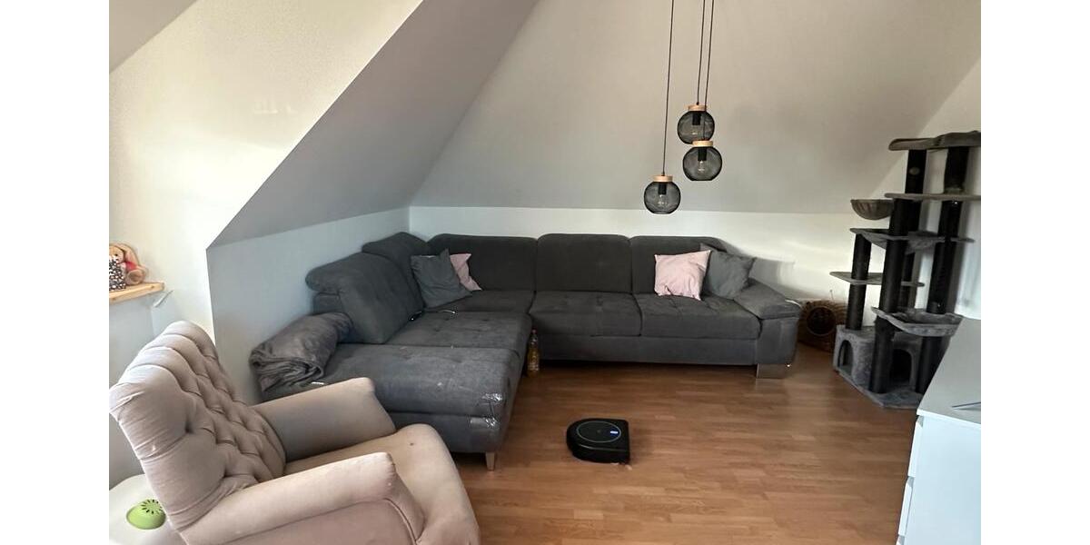 Dachgeschoßwohnung Aukrug - 2.5 Zimmer, 72 m&sup2;, 1.000&euro; | Angebot:23803338