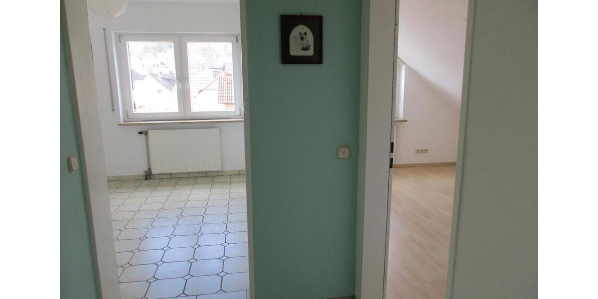 Dachgeschoßwohnung Forchheim - 3 Zimmer, 90 m&sup2;, 333.000&euro; | Angebot:25948091