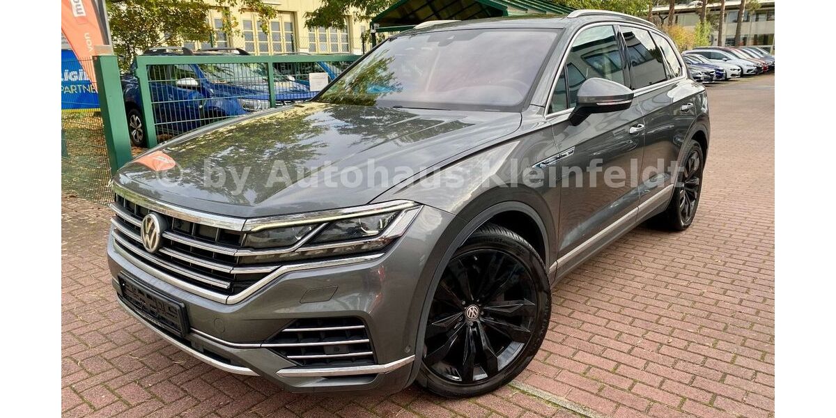 VW Touareg 220.350 km 26.990 &euro; Borkheide 14822