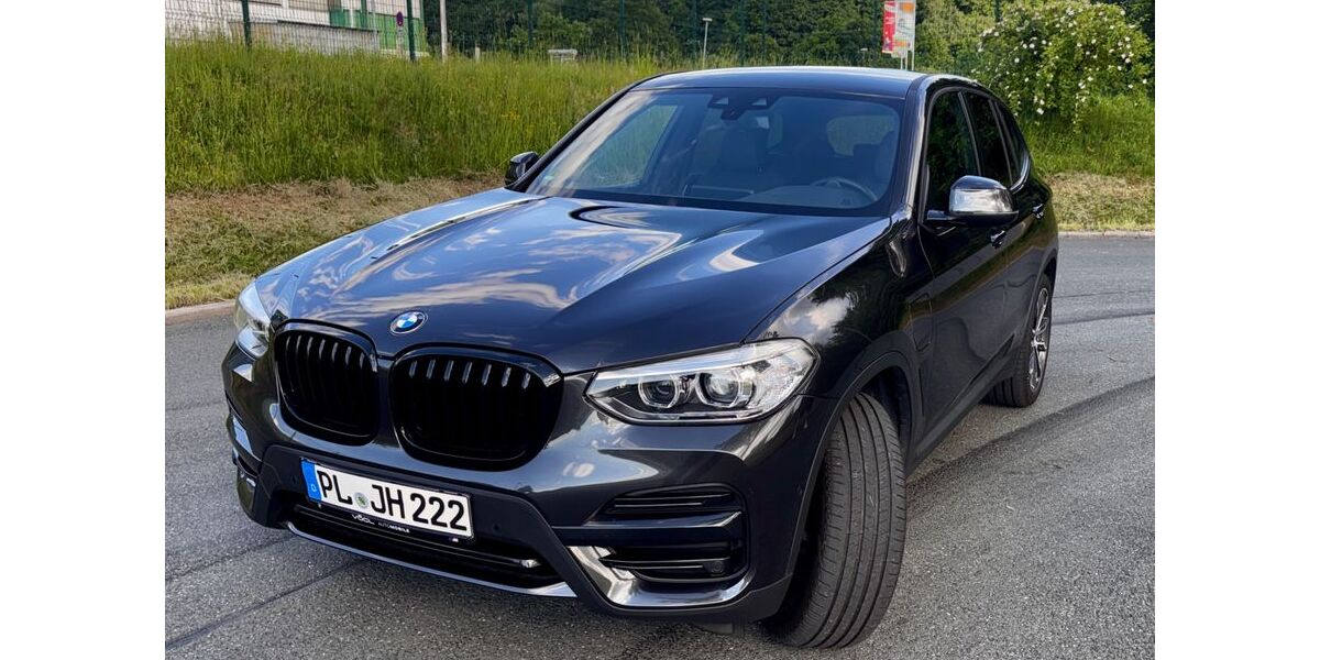 BMW X3 103.000 km 27.500 &euro; Plauen 08527