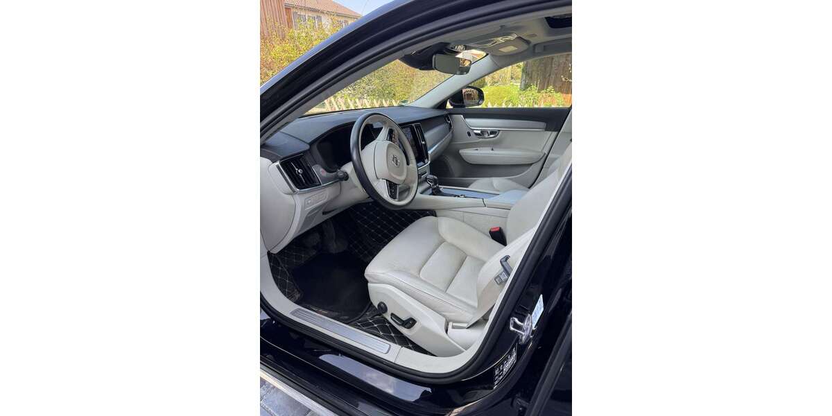Volvo V90 152.250 km 28.500 &euro; Mindelheim 87719
