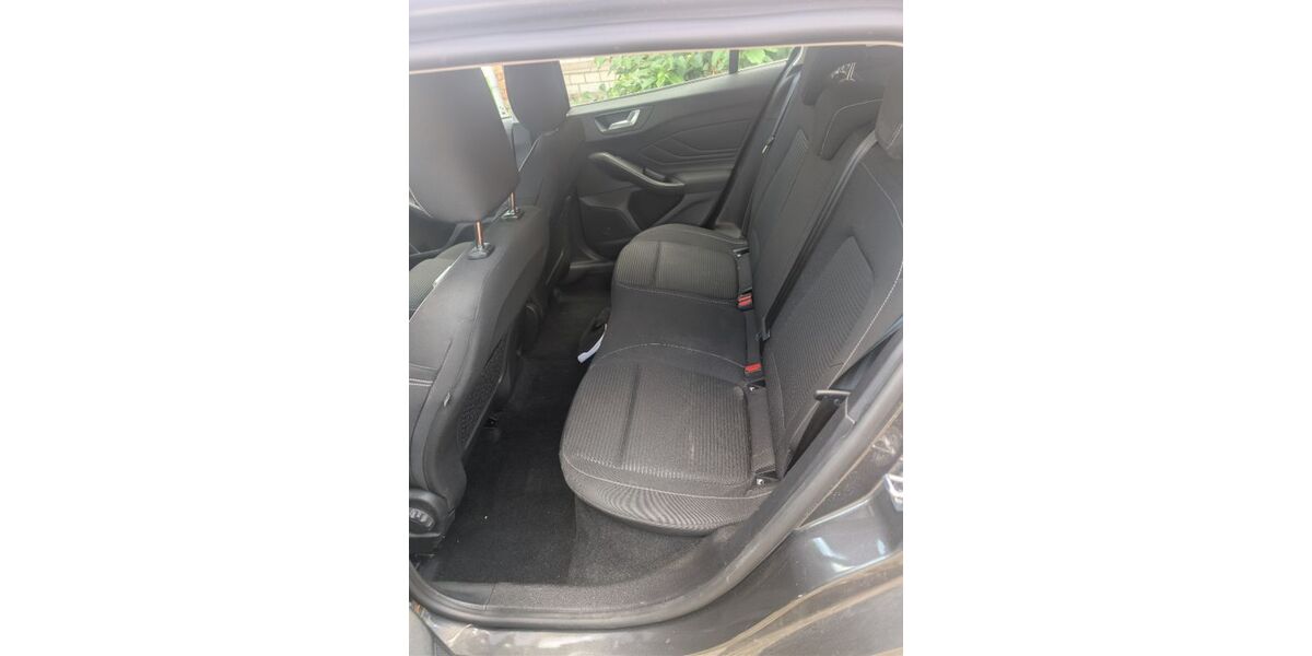 Ford Focus 32.000 km 21.000 &euro; klötze / OT jahrstedt 38486