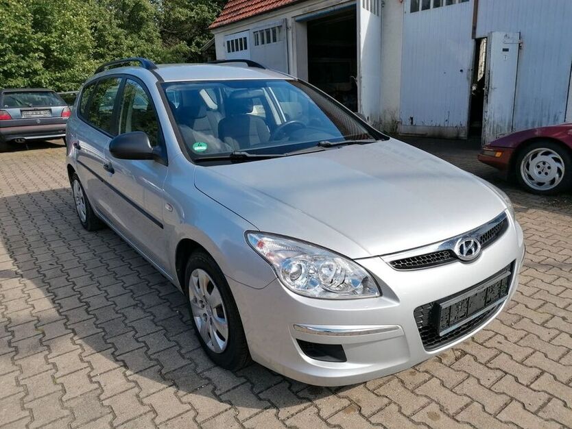 i30