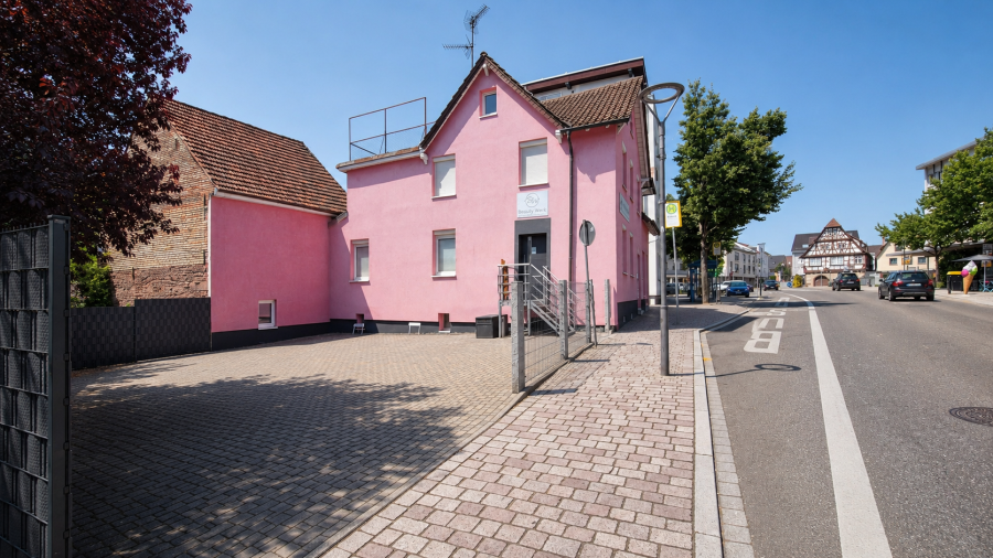 Provisionsfrei* A+ Altbau am Marktplatz: Wohn-Geschäftshaus mit Wärmepumpe — provisionsfrei - Mehrfamilienhaus, Wohnhaus Birkenfeld | Angebot:27113629