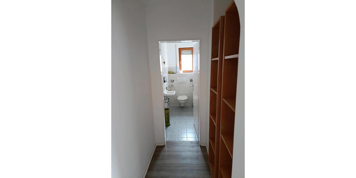 Hochparterre Gundelsheim - 4 Zimmer, 106 m&sup2;, 950&euro; | Angebot:25139058