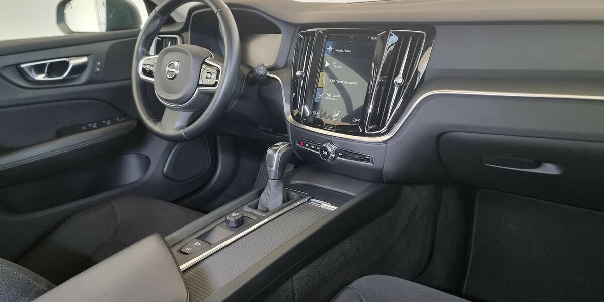 Volvo V60 LED ACC Spur Klima Navi Scheckheft 95.600 km 22.990 &euro; Garrel 49681
