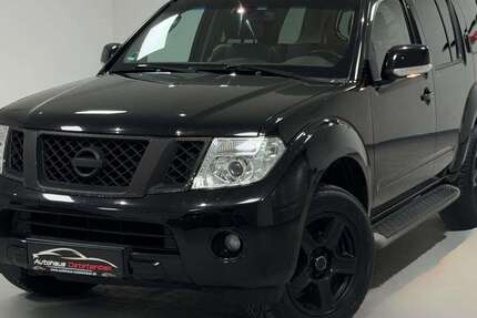 Nissan Pathfinder 157.900 km 16.990 &euro; Oststeinbek 22113