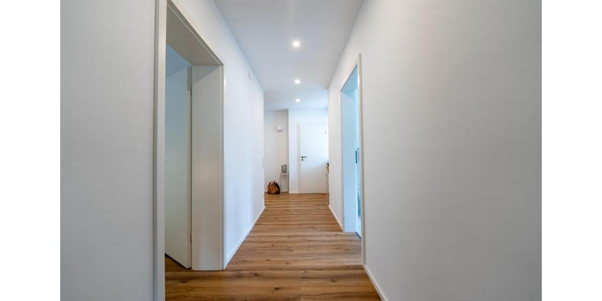 Sanierte 3,5-ZKB-Erdgeschosswohnung mit Balkon und Garten 3 zimmer