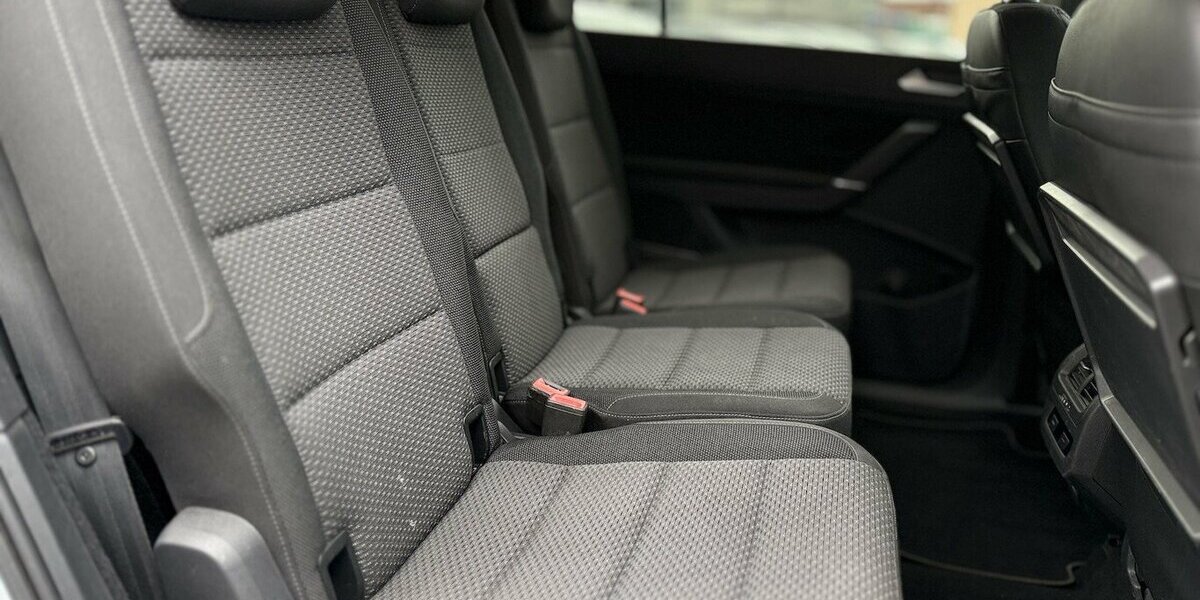 VW Touran 1.Hd / Automatik / AHK / 7 Sitze / Navi 110.000 km 23.490 &euro; Mönchengladbach 41066