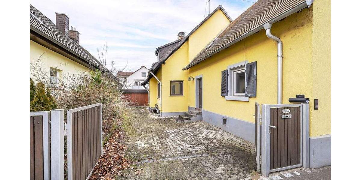 Mehrfamilienhaus, Wohnhaus Karlsruhe / Daxlanden Daxlanden - 8 Zimmer, 245 m&sup2;, 469.000&euro; | Angebot:25862353