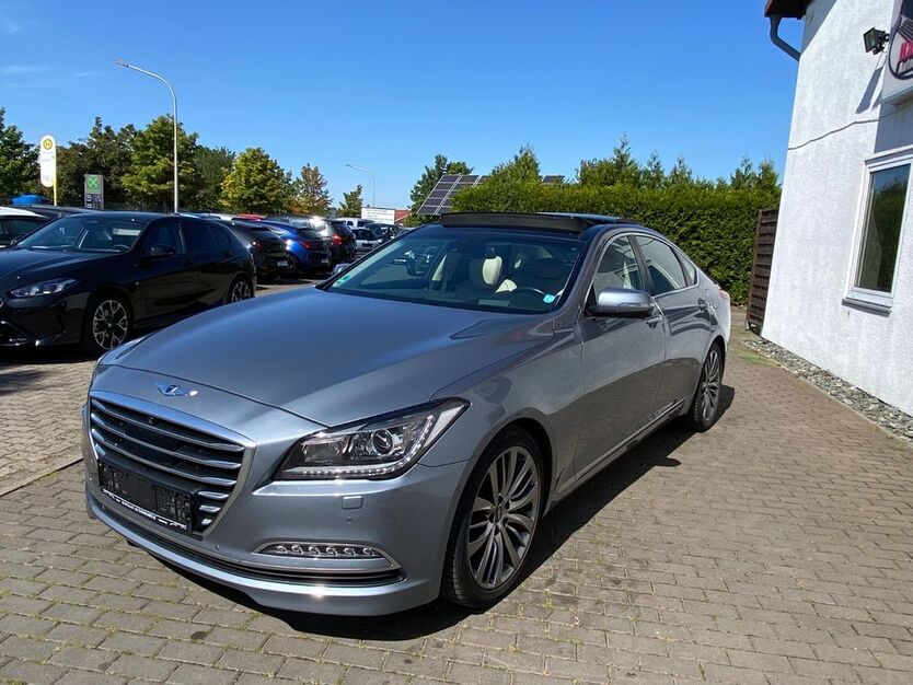 Hyundai Genesis 144.000 km 12.900 € Goslar 38644