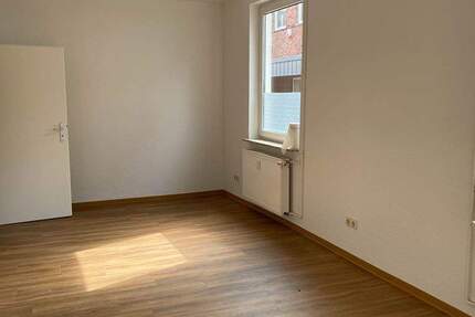 Zimmer Aurich Innenstadt - 2 Zimmer, 50 m&sup2;, 490&euro; | Angebot:25779451