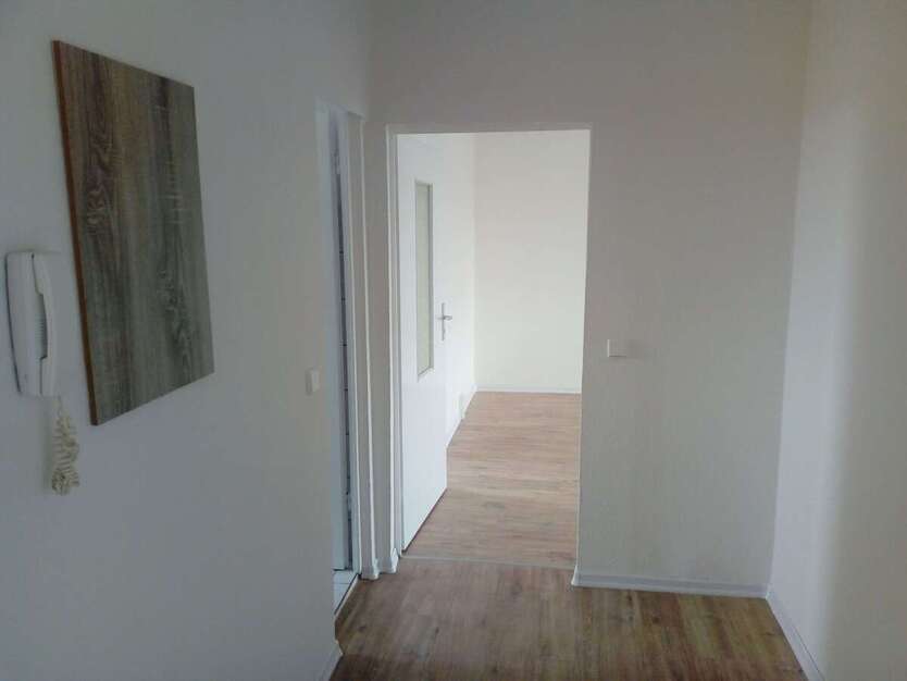 Neu, 5 Zimmer WG geeignet, frisch renoviert mit Balkon! 5 zimmer