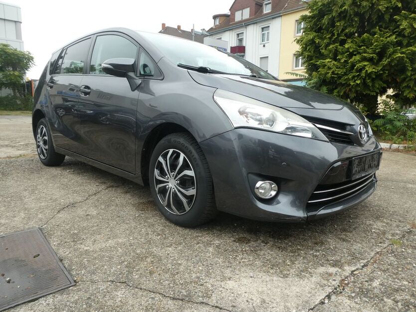 Toyota Verso 244.338 km 4.980 € Mannheim 68305