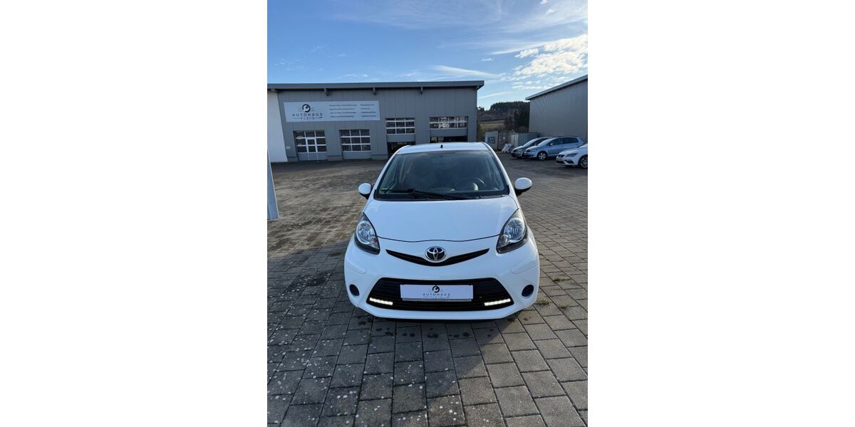 Toyota Aygo (X) 52.000 km 6.250 &euro; Villingen-Schwenningen 78052