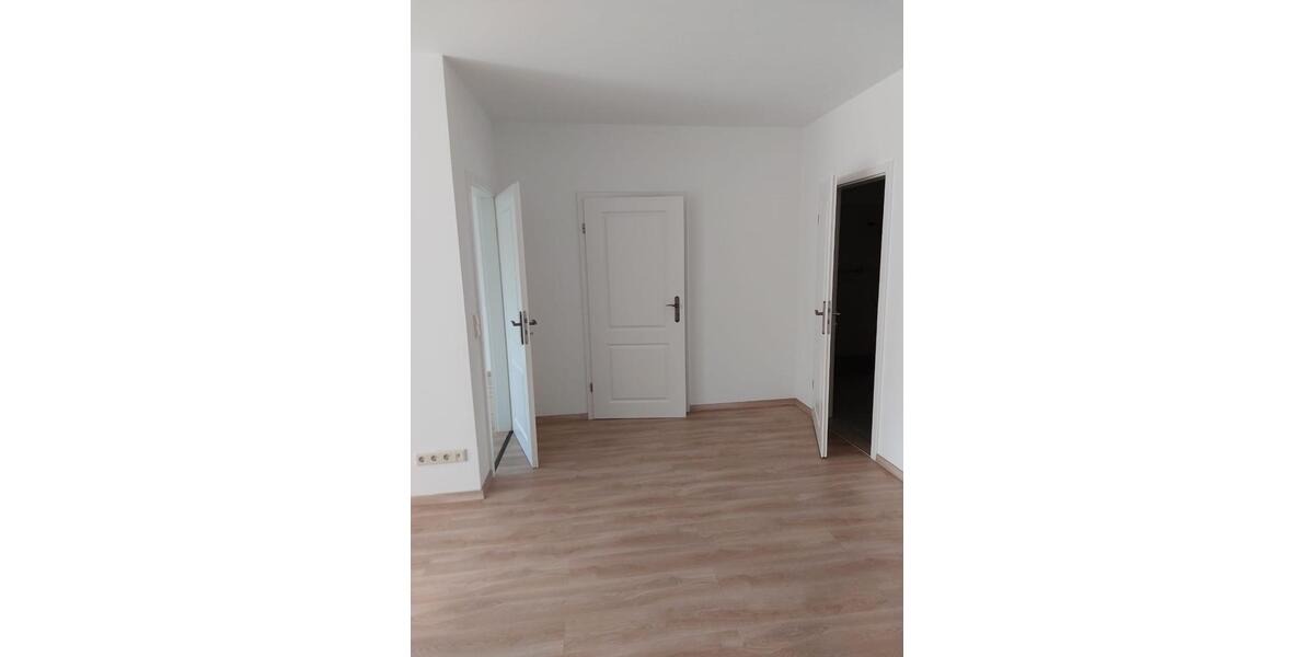 Terrassenwohnung Schönebeck (Elbe) - 2 Zimmer, 73 m&sup2;, 510&euro; | Angebot:27644182