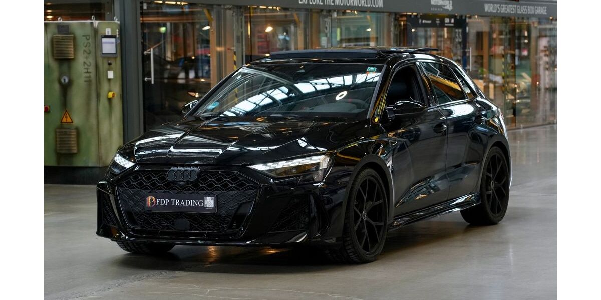 Audi RS3 5.196 km 69.615 &euro; München 80939