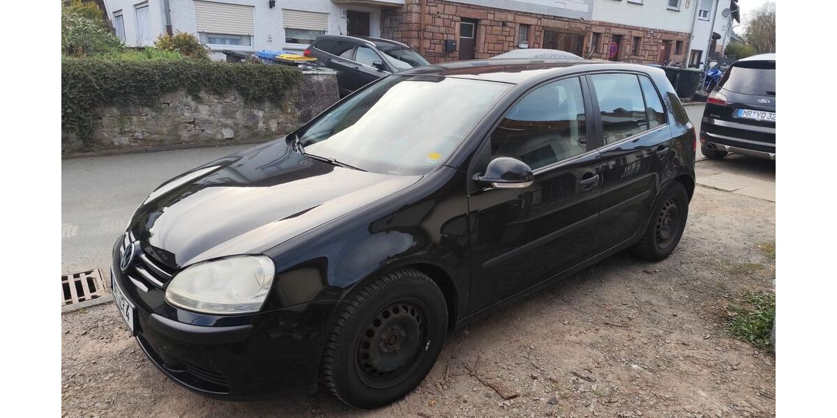 VW Golf 178.000 km 2.100 &euro; Wetter 35083
