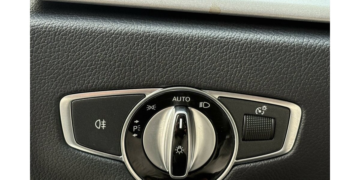 Mercedes-Benz E 200 d VIRTUAL+COCKPIT/KAMERA/NAVI/CARPLAY/SHZ 109.838 km 25.900 &euro; Villingen-Schwenningen 78054
