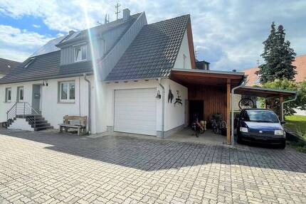 Gut gepflegtes und modernisiertes EFH mit Historie, Garagen & separater Doppelgarage und Garten 5 zimmer