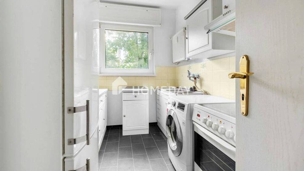 Bezugsfreie und gepflegte 3-Zimmer-Wohnung mit Loggia in ruhiger Lage