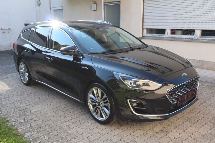 Ford Focus 116.300 km 14.990 € Ganacker 94431