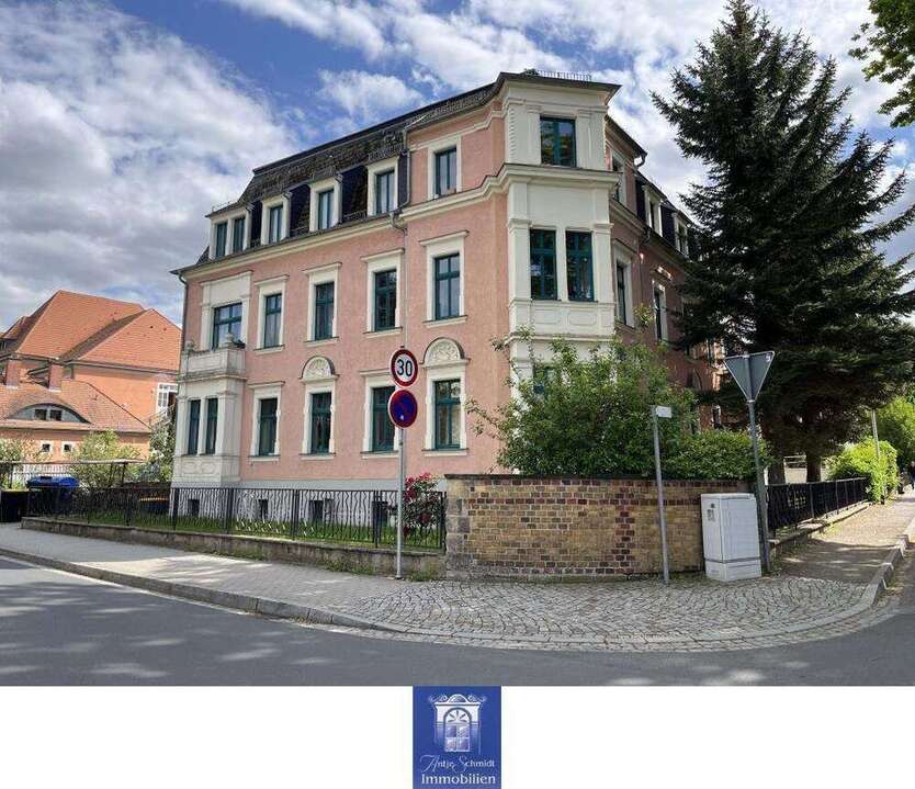 Wohnung zum Mieten in Radebeul 340 € 35.72 m²