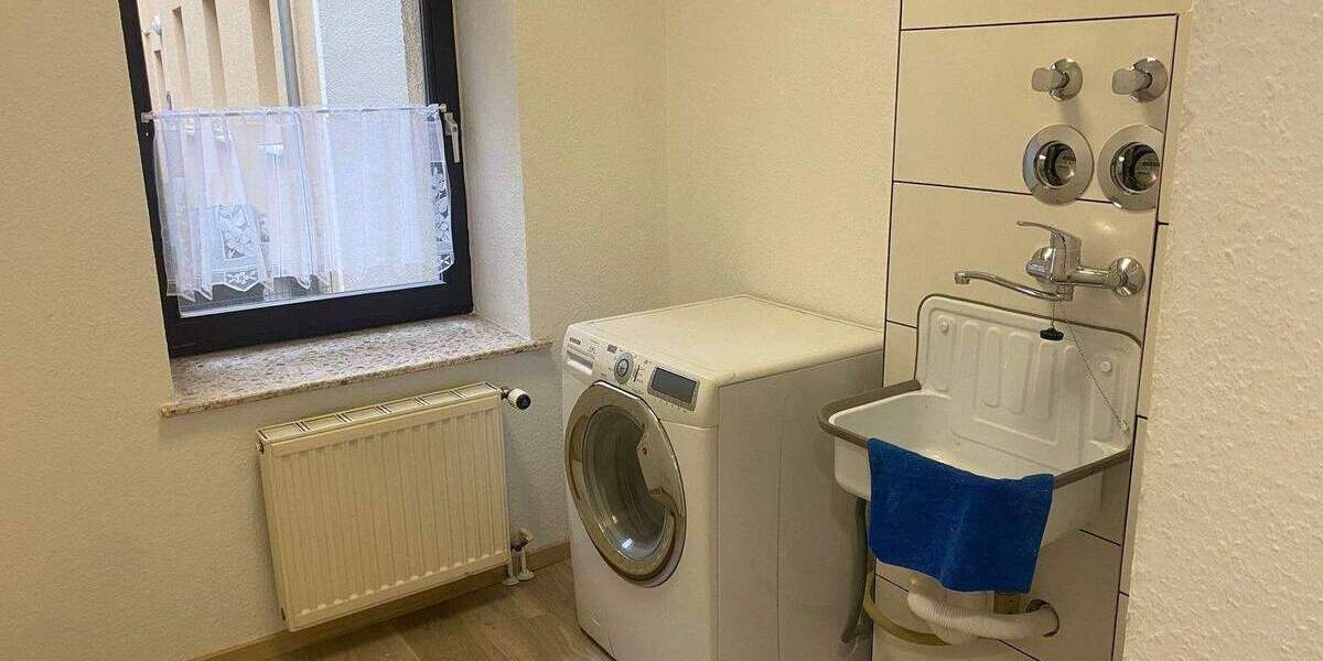 Etagenwohnung Halle (Saale) Innenstadt - 6 Zimmer, 151 m&sup2;, 2.000&euro; | Angebot:26686836