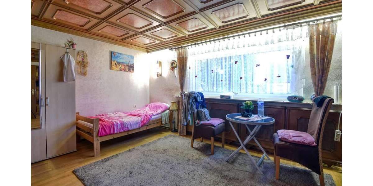 Idyllisches DHH mit Sanierungspotential in ruhiger & zentraler Lage Zusätzliches Hinterhaus inkl. - Doppelhaushälfte Ludwigshafen am Rhein Mundenheim | Angebot:25957079