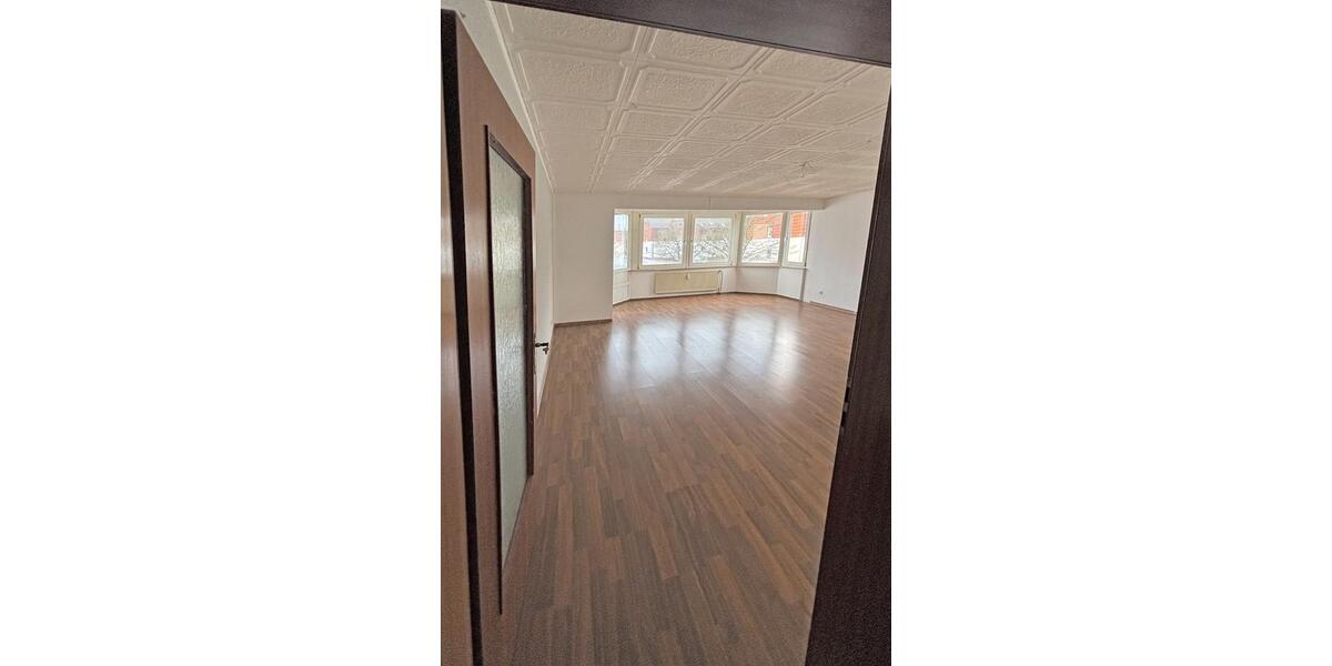 Schöne 3-Zimmer-Wohnung mit Balkon in Uslar, zentrale Lage 3 zimmer