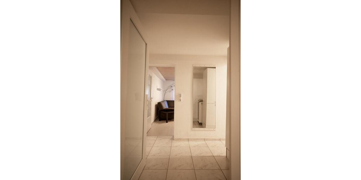 Moderne, voll möblierte 2-Zimmer-Wohnung mit Gartenmitbenutzung 2 zimmer