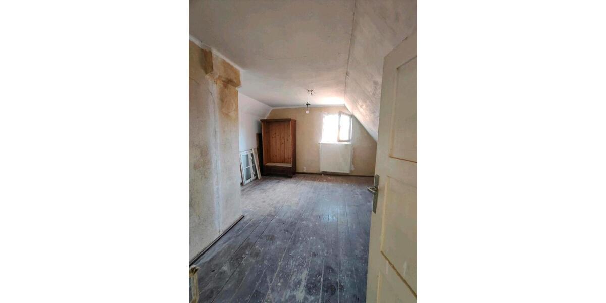 Reihenhaus Oschatz - 9 Zimmer, 200 m&sup2;, 39.500&euro; | Angebot:27006215