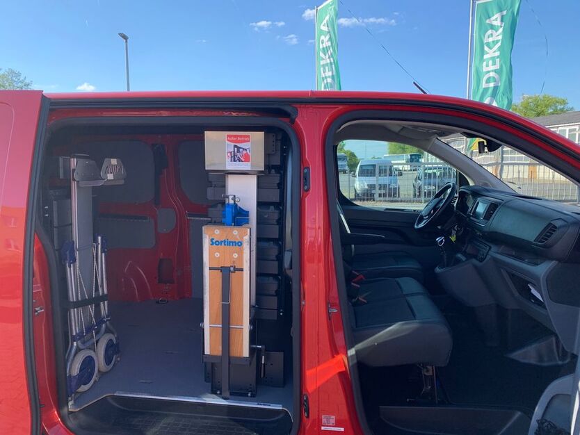Opel Vivaro 74.000 km 18.999 € Erlensee 63526