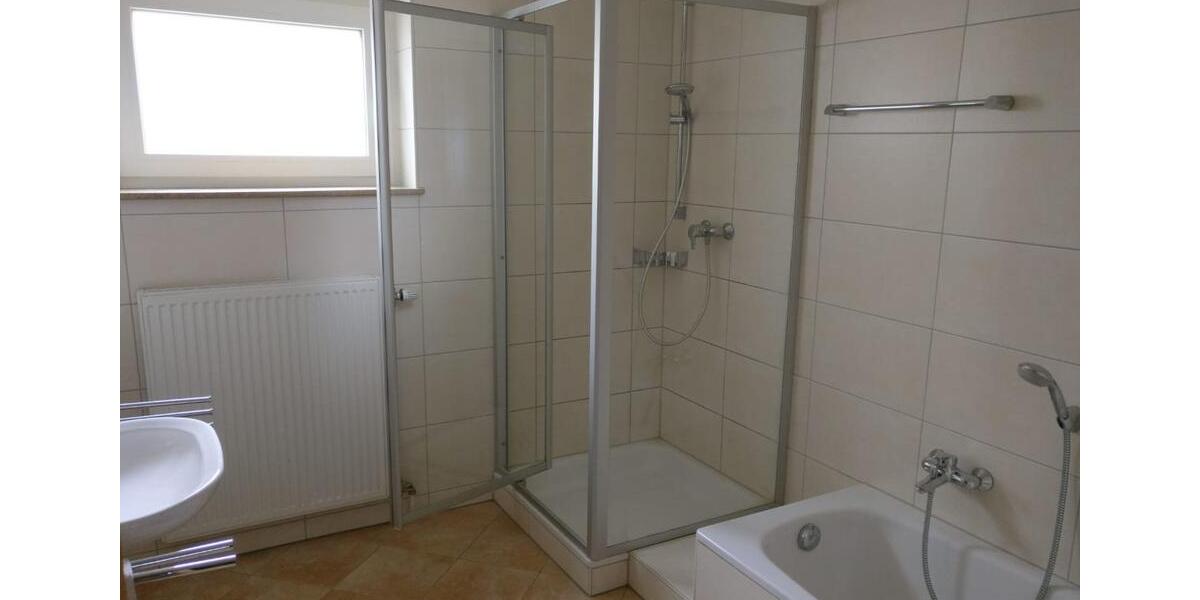 Doppelhaushälfte Niedereschach - 6 Zimmer, 153 m&sup2;, 1.376&euro; | Angebot:26064511