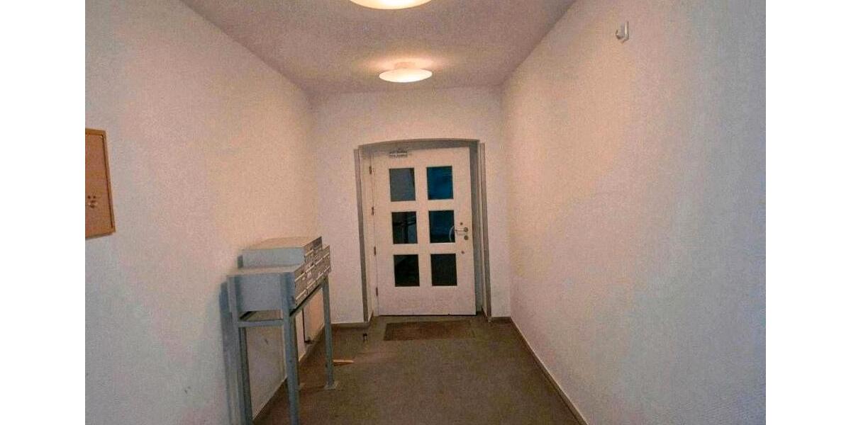 Erdgeschoßwohnung Hildburghausen - 3 Zimmer, 94 m&sup2;, 820&euro; | Angebot:25990379