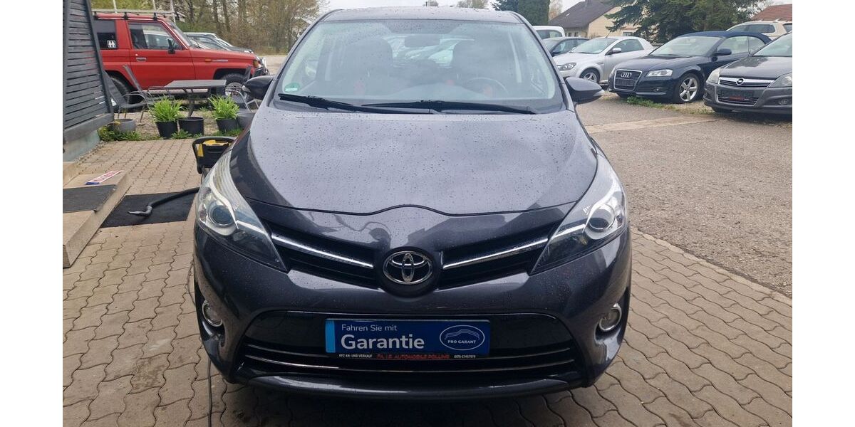 Toyota Verso 147.000 km 8.799 &euro; Polling / Ehring 84570