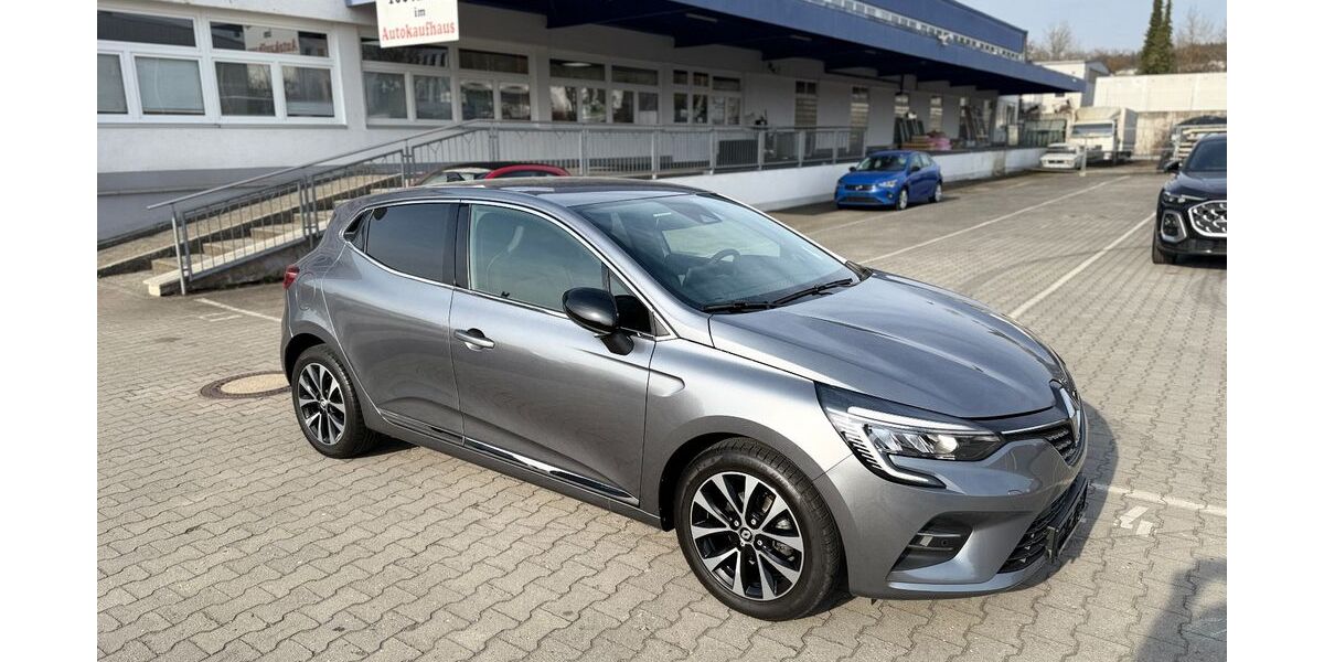 Renault Clio 39.500 km 14.990 &euro; Regensburg 93057