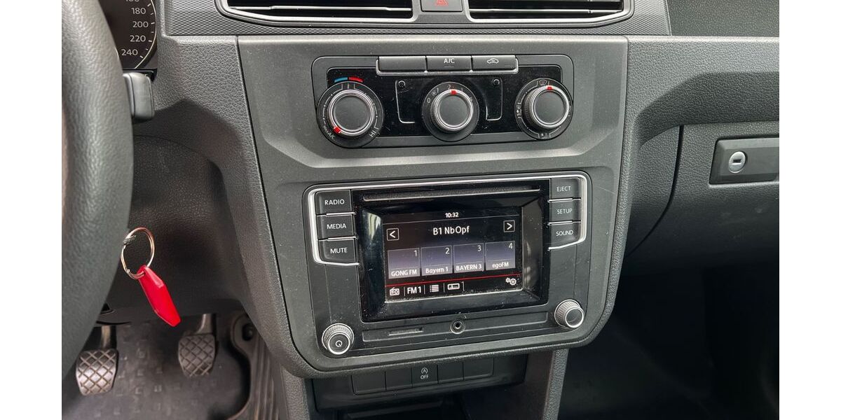 VW Caddy 236.196 km 6.900 &euro; Parsberg 92331
