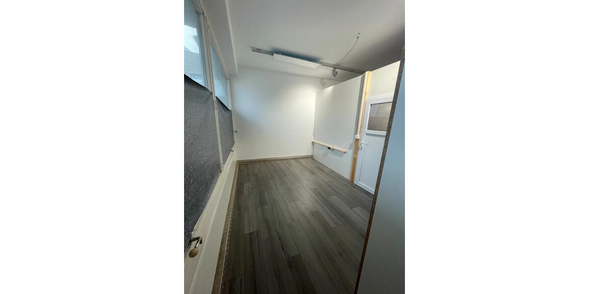 Gewerbeobjekt Warburg - 200&euro; | Angebot:25158171