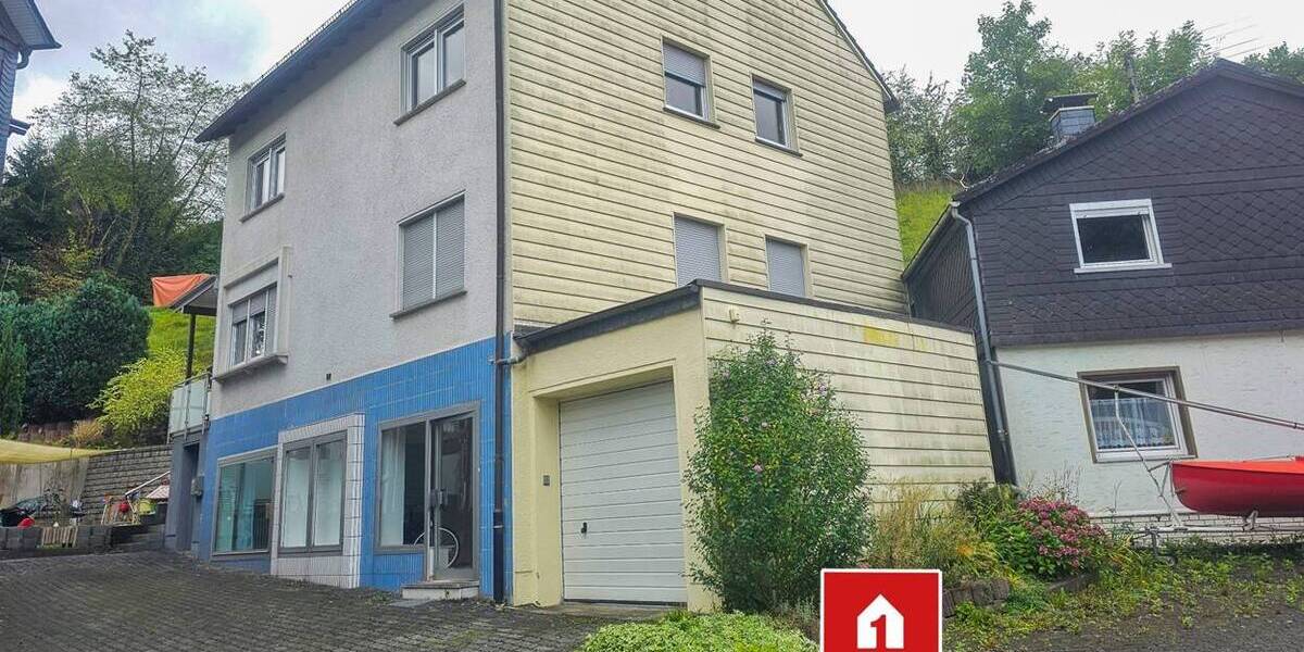 Gepflegtes Ein-Zweifamilienhaus mit Garage und Gartengrundstück! 6 zimmer