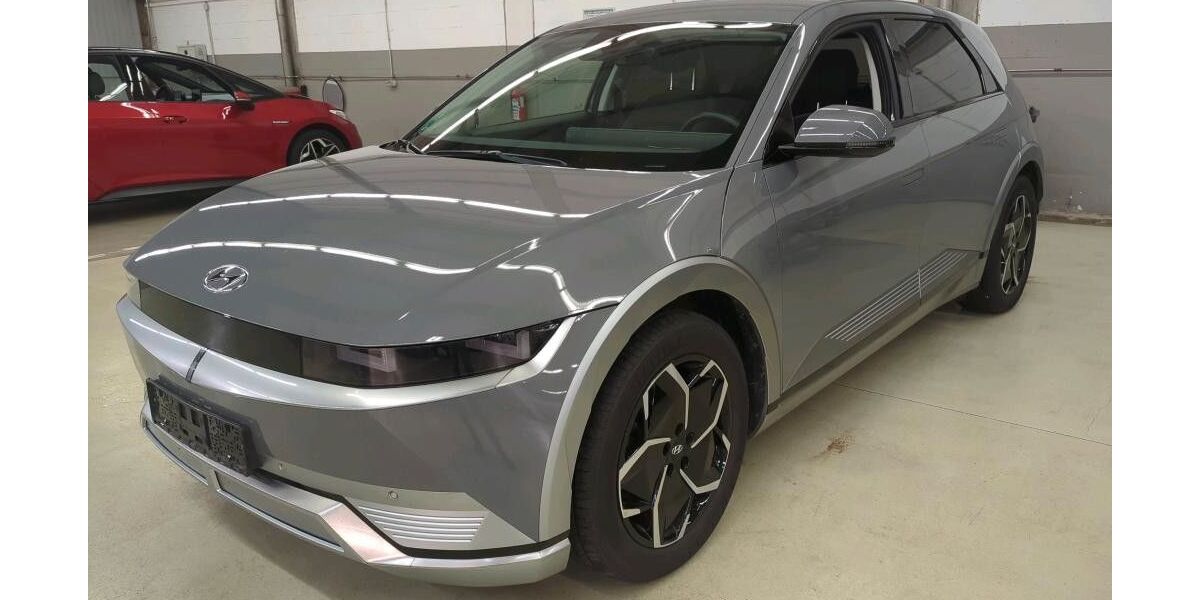 Hyundai IONIQ 5 45.685 km 28.100 &euro; Stuttgart 70439