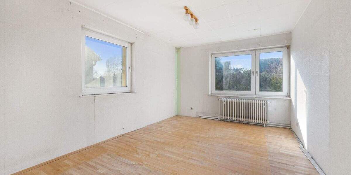 Doppelhaushälfte Neumünster Böcklersiedlung - 4 Zimmer, 100 m&sup2;, 170.000&euro; | Angebot:25427593