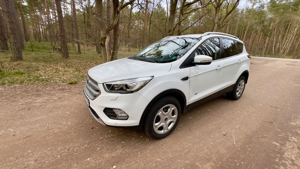 Ford Kuga 191.000 km 11.100 &euro; Winsen 29308