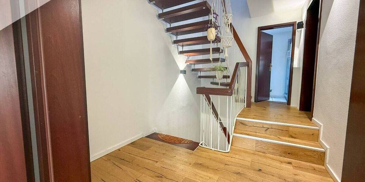 Reihenmittelhaus Karlsruhe Durlach - 4 Zimmer, 167 m&sup2;, 690.000&euro; | Angebot:23610447